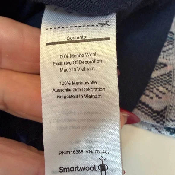 Smartwool Navy and Gray Long Sleeve Women's Top. Excellent Condition - Picture 10 of 11